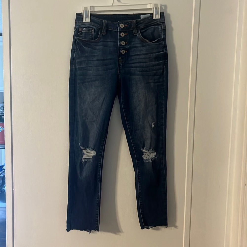 Distressed skinny jeans
